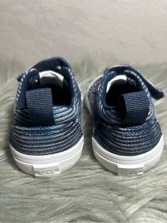 TOMS Fenix Double Strap Boys Navy Blue Slip-On with Hook Loop Straps Sneaker Sz6 - Picture 6 of 9